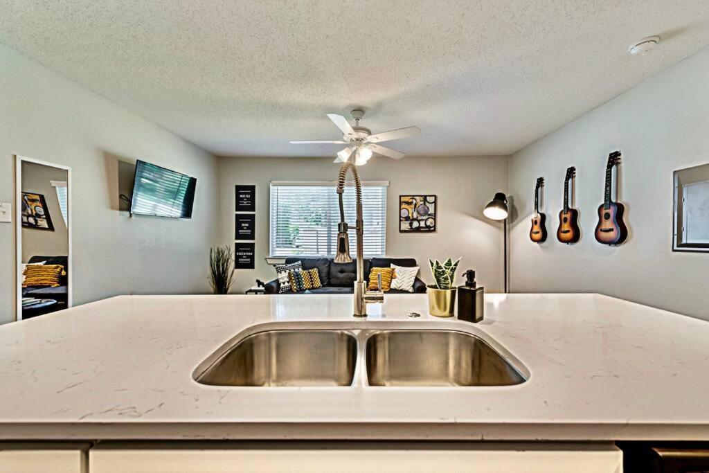The Rhythm Room Near Downtown Dallas! Ngoại thất bức ảnh